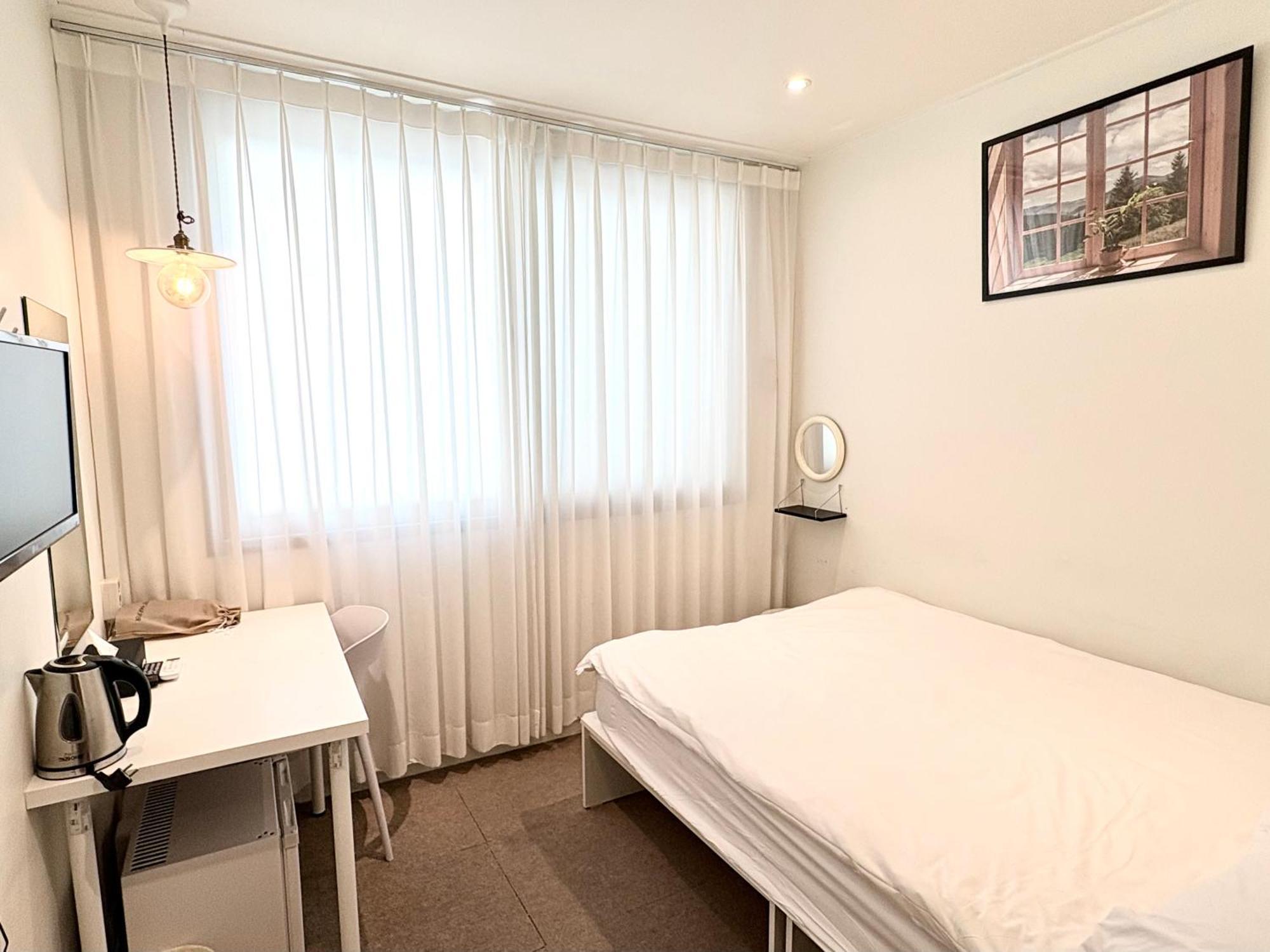 Ssh Ikseon Peter Cat Hostel 首爾 外观 照片